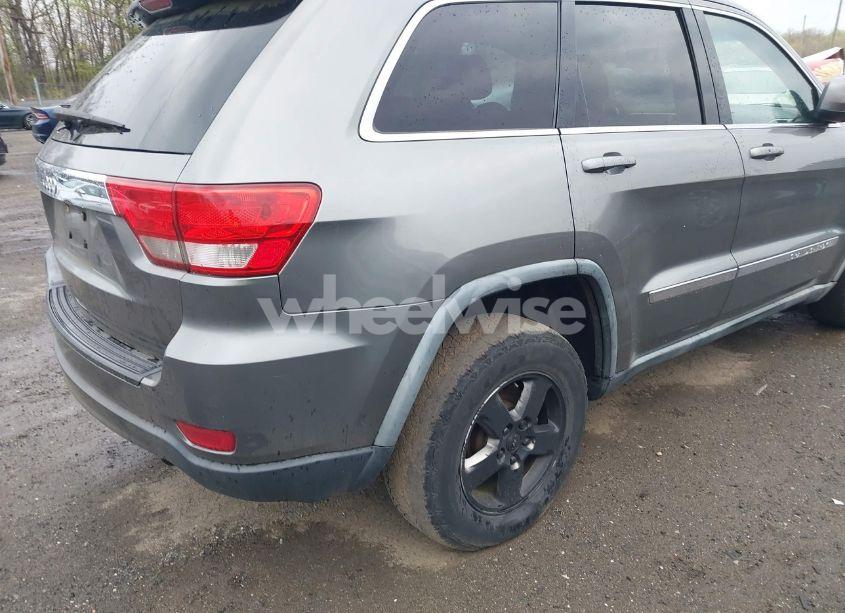 Photo 6 of 2011 Jeep Grand CHEROKEE LAREDO (VIN 1J4RR4GG0BC608989)