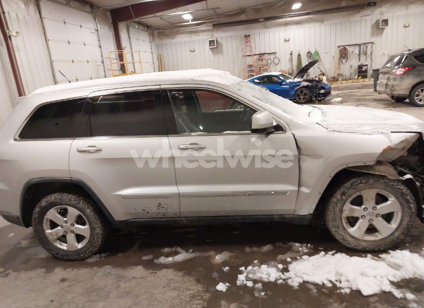 Photo 13 of 2011 Jeep Grand CHEROKEE LAREDO (VIN 1J4RR4GG0BC642110)