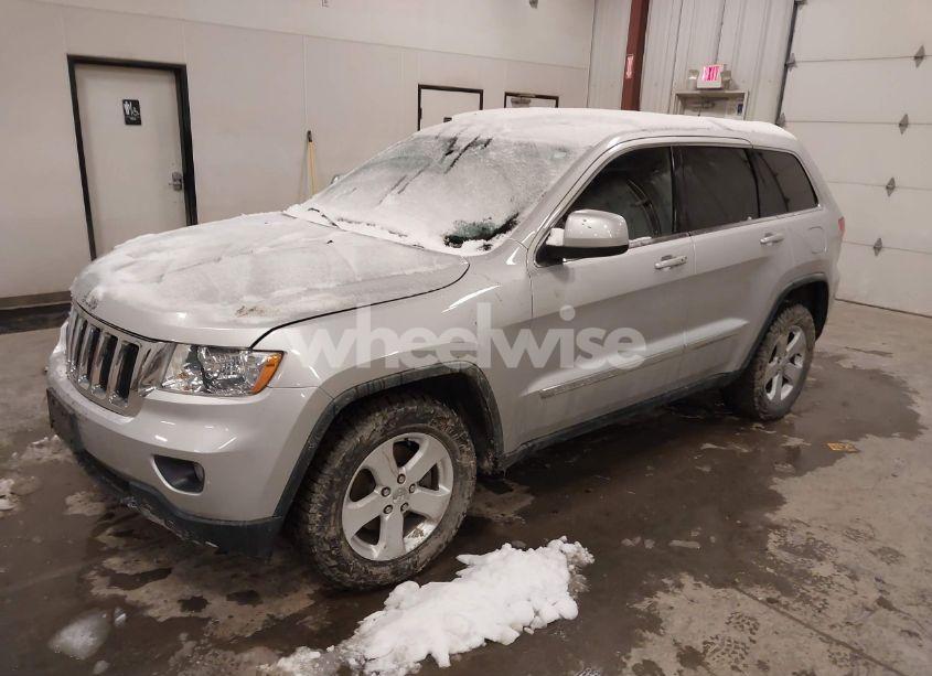 Photo 2 of 2011 Jeep Grand CHEROKEE LAREDO (VIN 1J4RR4GG0BC642110)