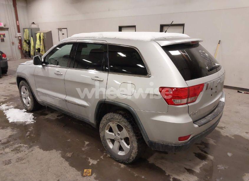 Photo 3 of 2011 Jeep Grand CHEROKEE LAREDO (VIN 1J4RR4GG0BC642110)