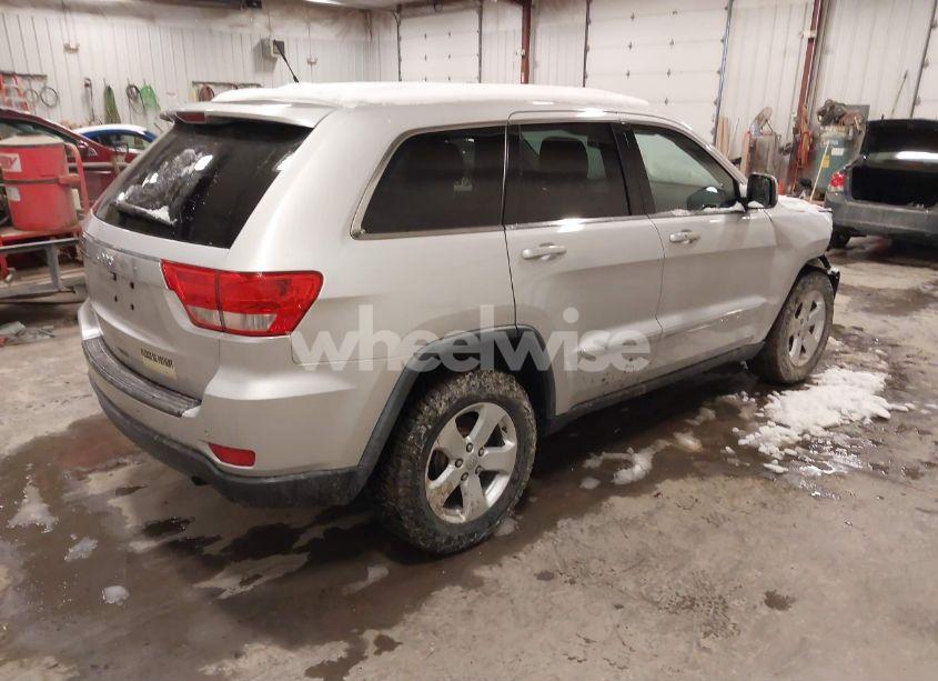 Photo 4 of 2011 Jeep Grand CHEROKEE LAREDO (VIN 1J4RR4GG0BC642110)
