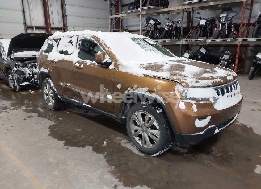 2011 Jeep Grand CHEROKEE LAREDO (VIN 1J4RR4GG0BC646108) main photo