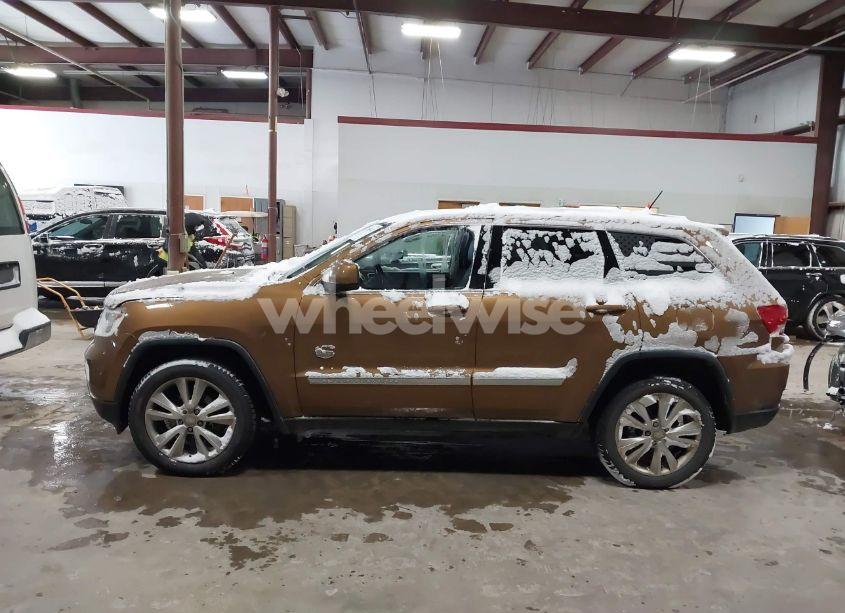 Photo 14 of 2011 Jeep Grand CHEROKEE LAREDO (VIN 1J4RR4GG0BC646108)