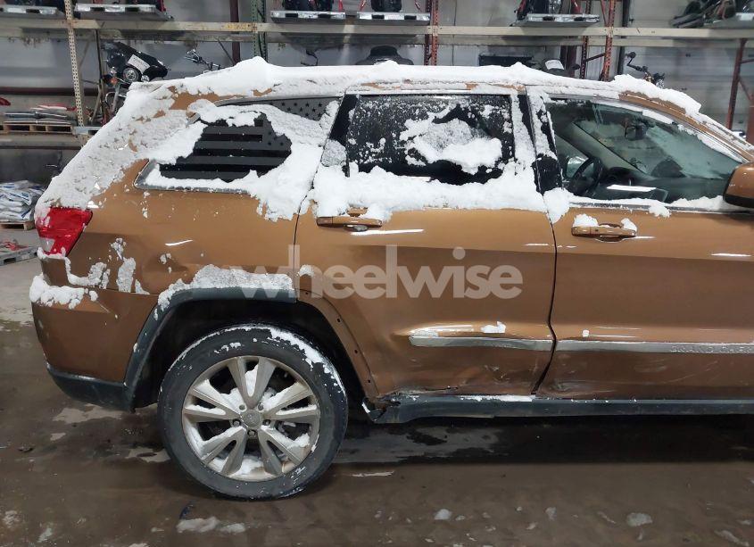 Photo 6 of 2011 Jeep Grand CHEROKEE LAREDO (VIN 1J4RR4GG0BC646108)