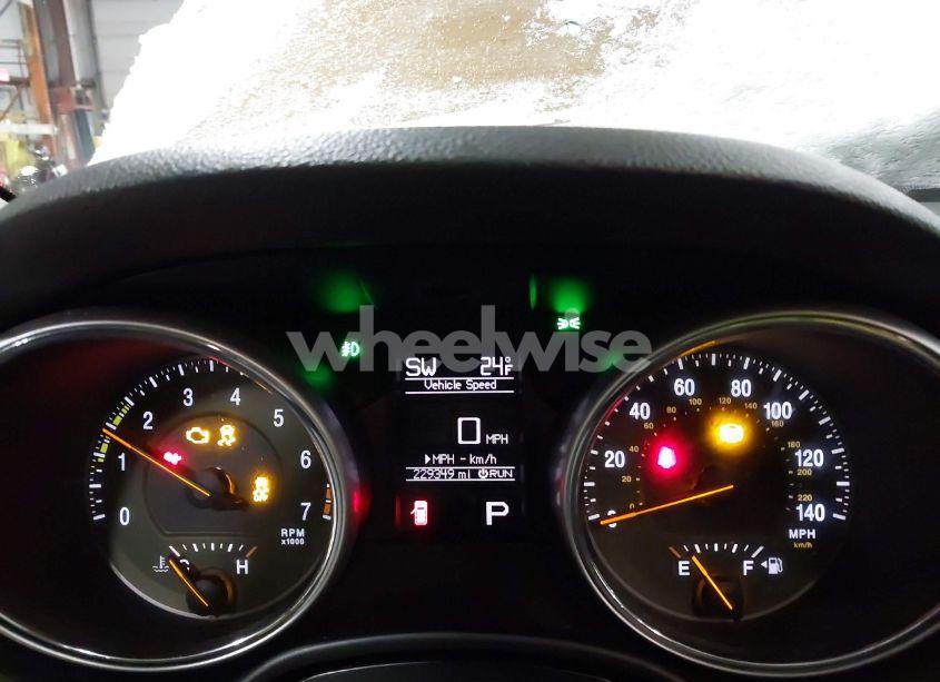 Photo 7 of 2011 Jeep Grand CHEROKEE LAREDO (VIN 1J4RR4GG0BC646108)