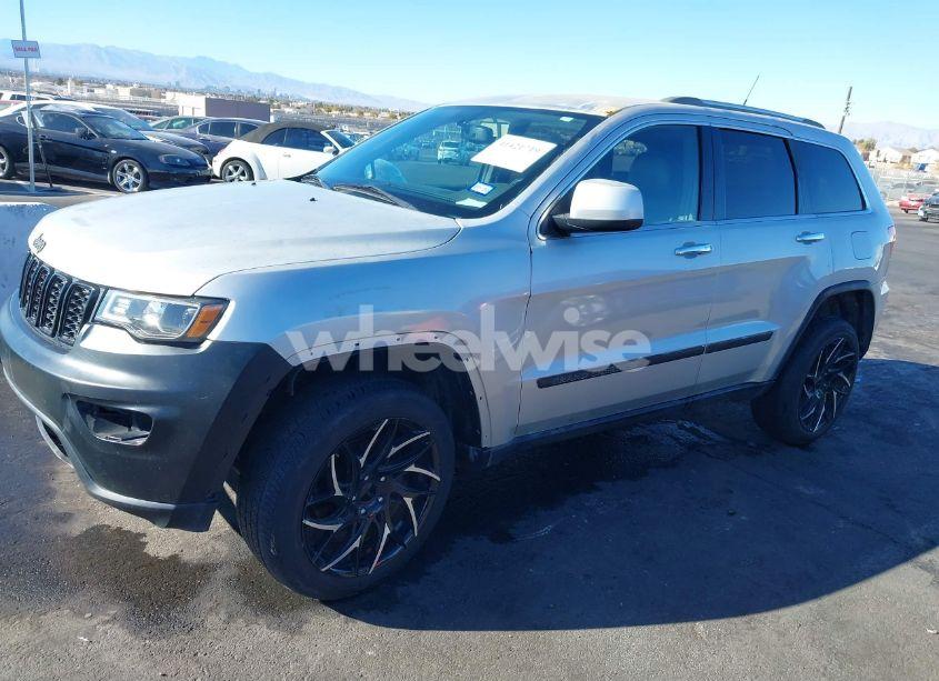 Photo 18 of 2011 Jeep Grand CHEROKEE LAREDO (VIN 1J4RR4GG1BC512384)