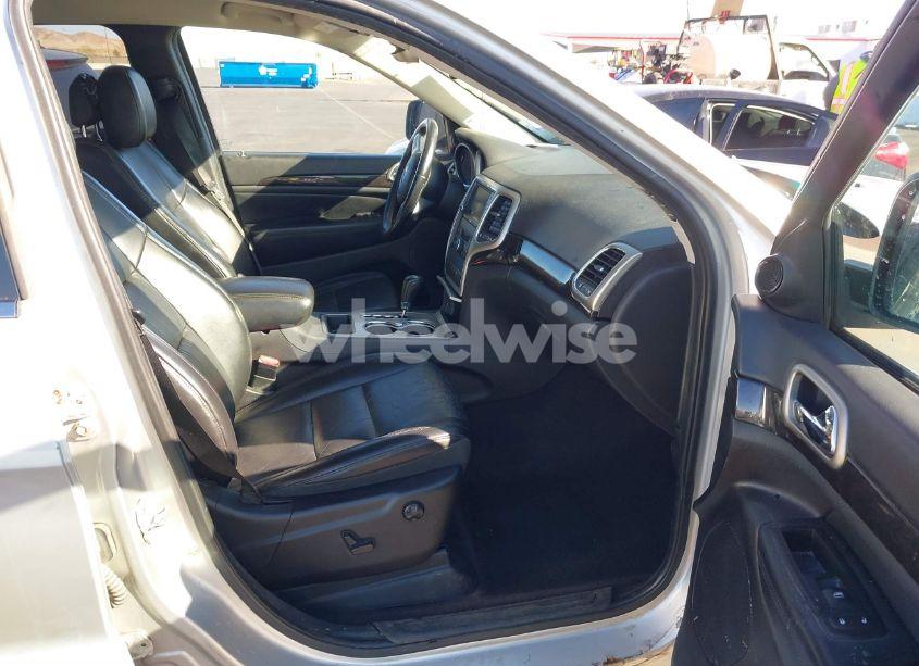 Photo 5 of 2011 Jeep Grand CHEROKEE LAREDO (VIN 1J4RR4GG1BC512384)