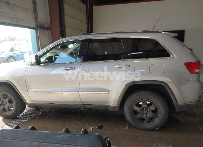 Photo 14 of 2011 Jeep Grand CHEROKEE LAREDO (VIN 1J4RR4GG1BC512725)