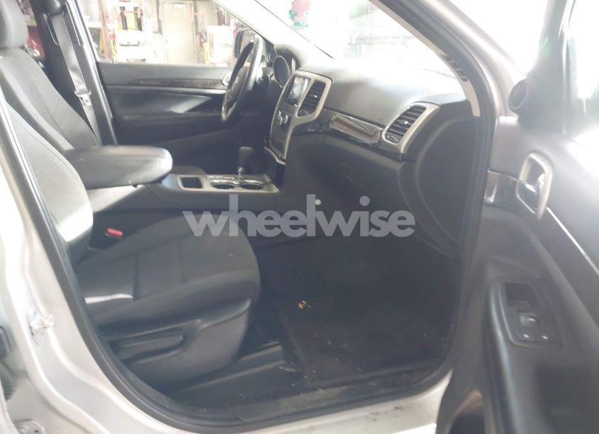 Photo 5 of 2011 Jeep Grand CHEROKEE LAREDO (VIN 1J4RR4GG1BC512725)