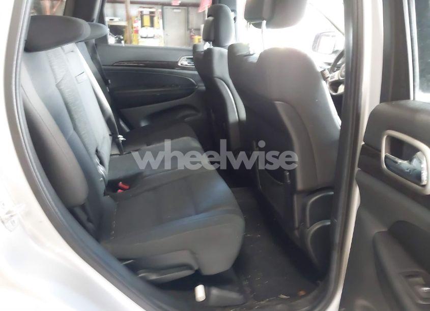 Photo 8 of 2011 Jeep Grand CHEROKEE LAREDO (VIN 1J4RR4GG1BC512725)