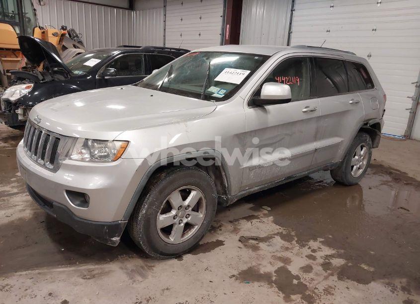 Photo 2 of 2011 Jeep Grand CHEROKEE LAREDO (VIN 1J4RR4GG1BC566705)
