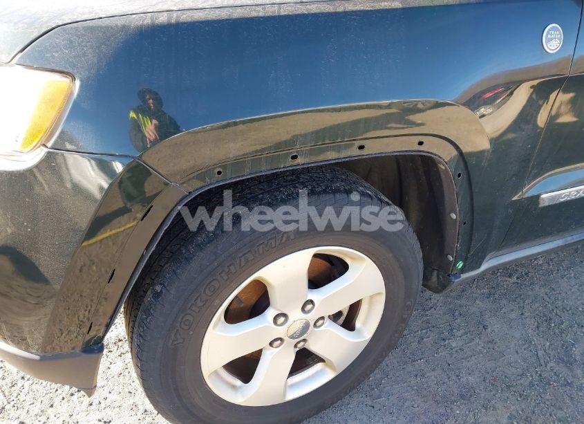 Photo 6 of 2011 Jeep Grand CHEROKEE LAREDO (VIN 1J4RR4GG1BC570480)