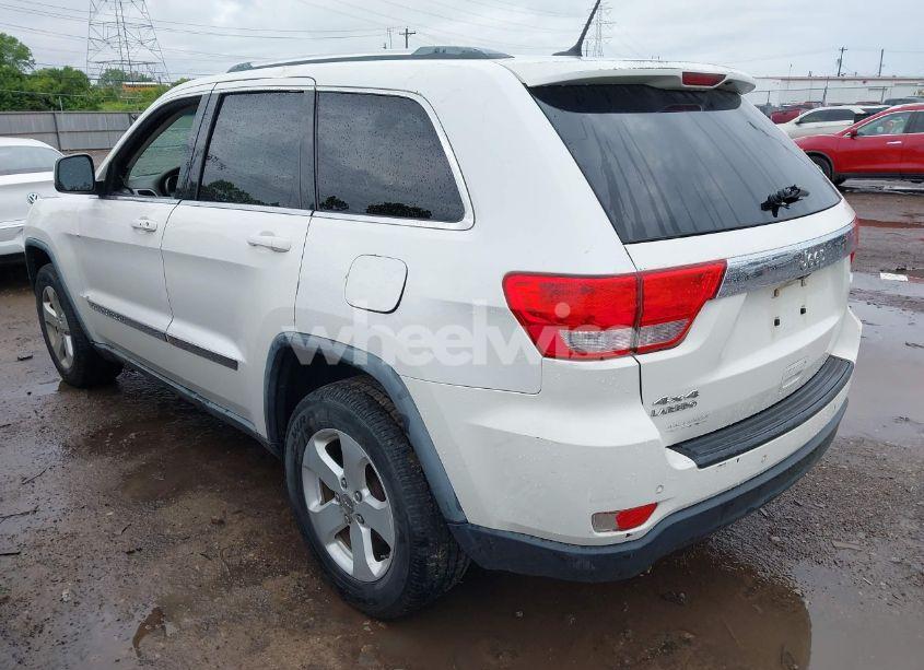 Photo 3 of 2011 Jeep Grand CHEROKEE LAREDO (VIN 1J4RR4GG1BC572827)