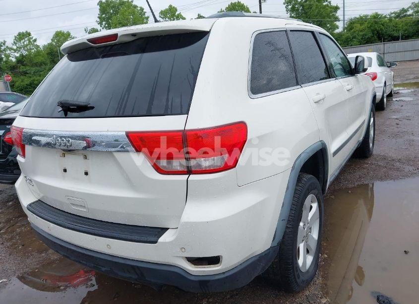 Photo 4 of 2011 Jeep Grand CHEROKEE LAREDO (VIN 1J4RR4GG1BC572827)