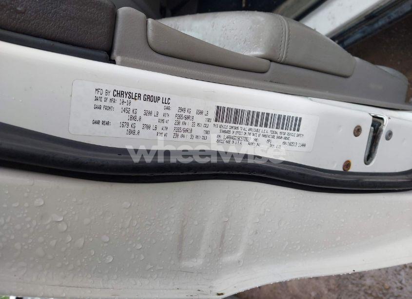 Photo 9 of 2011 Jeep Grand CHEROKEE LAREDO (VIN 1J4RR4GG1BC572827)