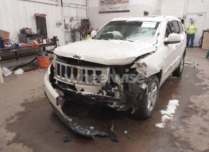 Photo 2 of 2011 Jeep Grand CHEROKEE LAREDO (VIN 1J4RR4GG1BC590678)