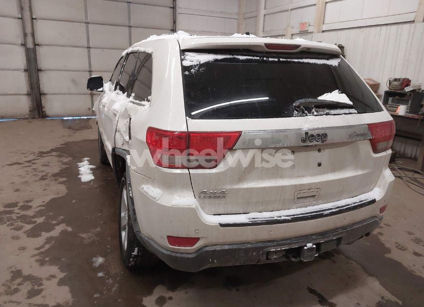 Photo 3 of 2011 Jeep Grand CHEROKEE LAREDO (VIN 1J4RR4GG1BC590678)