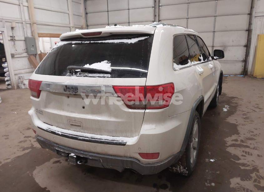 Photo 4 of 2011 Jeep Grand CHEROKEE LAREDO (VIN 1J4RR4GG1BC590678)