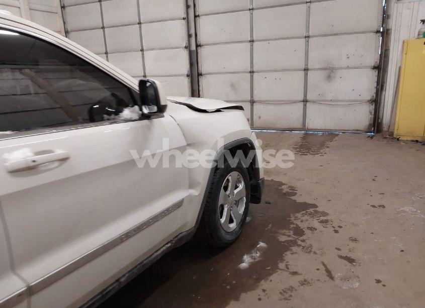 Photo 6 of 2011 Jeep Grand CHEROKEE LAREDO (VIN 1J4RR4GG1BC590678)