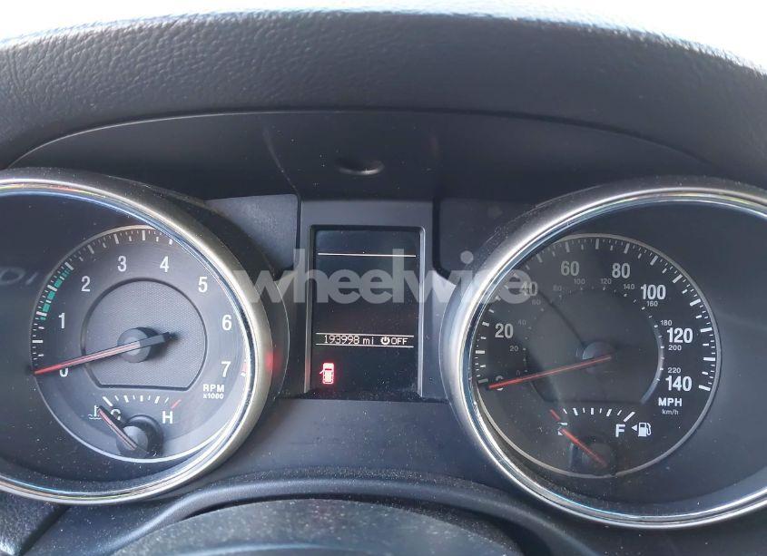 Photo 7 of 2011 Jeep Grand CHEROKEE LAREDO (VIN 1J4RR4GG1BC615188)