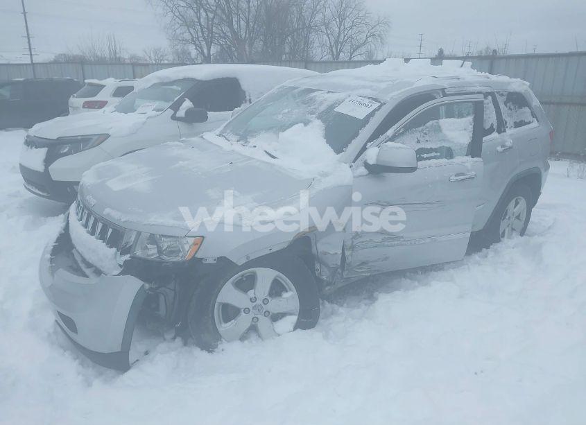 Photo 2 of 2011 Jeep Grand CHEROKEE LAREDO (VIN 1J4RR4GG1BC615739)