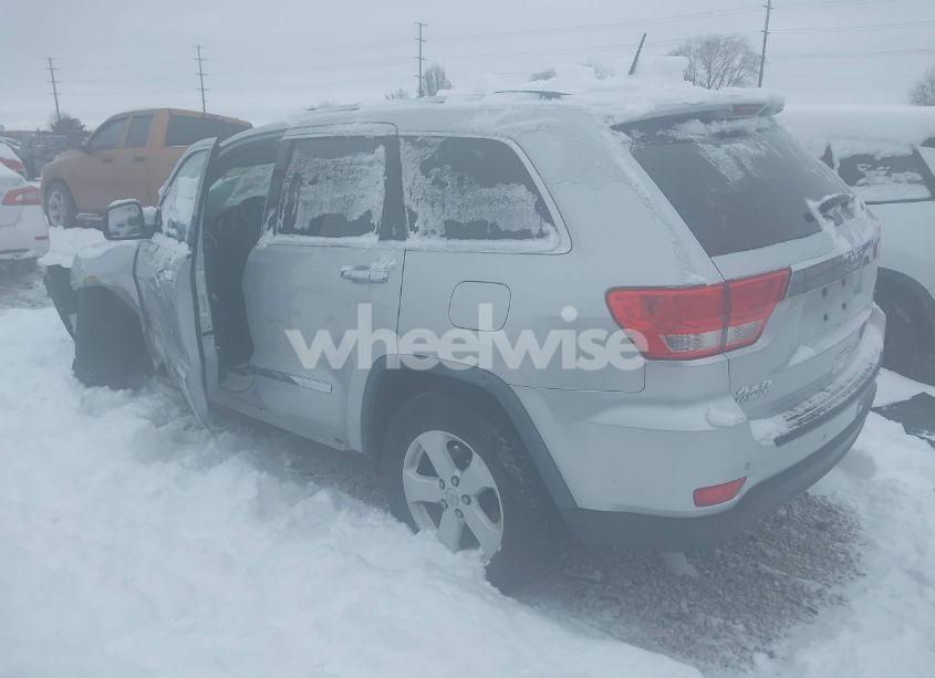 Photo 3 of 2011 Jeep Grand CHEROKEE LAREDO (VIN 1J4RR4GG1BC615739)