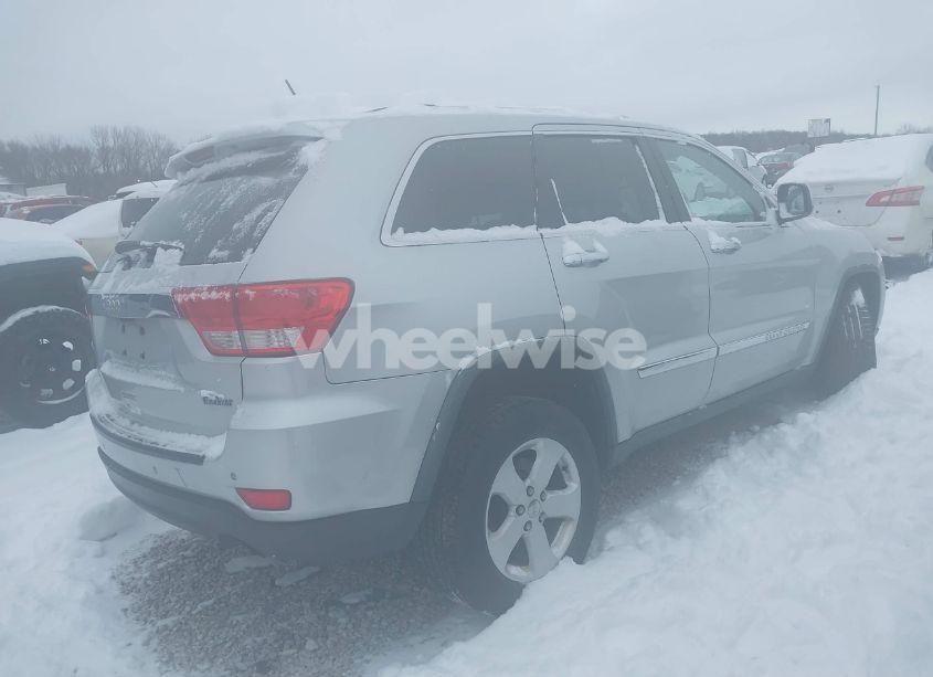 Photo 4 of 2011 Jeep Grand CHEROKEE LAREDO (VIN 1J4RR4GG1BC615739)