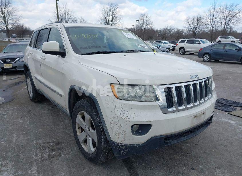 2011 Jeep Grand CHEROKEE LAREDO (VIN 1J4RR4GG1BC670014) main photo