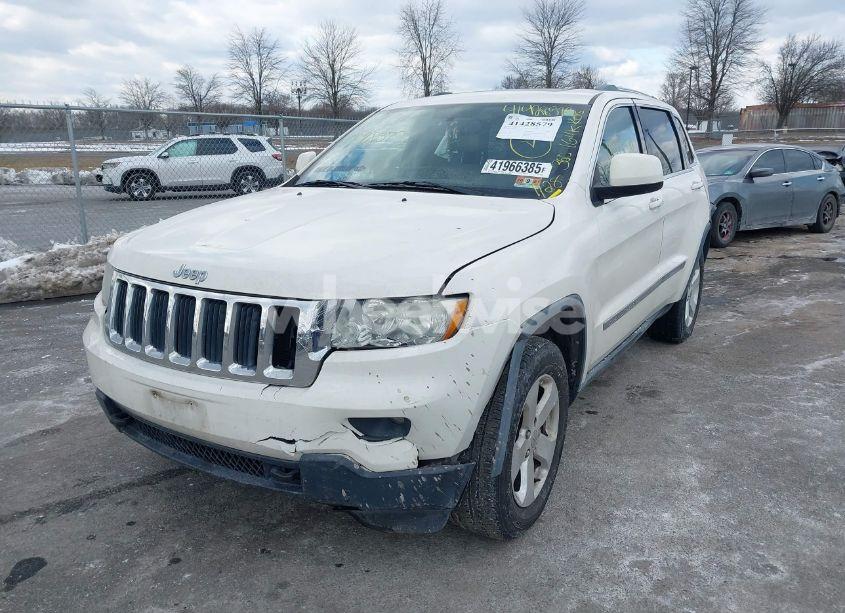 Photo 2 of 2011 Jeep Grand CHEROKEE LAREDO (VIN 1J4RR4GG1BC670014)