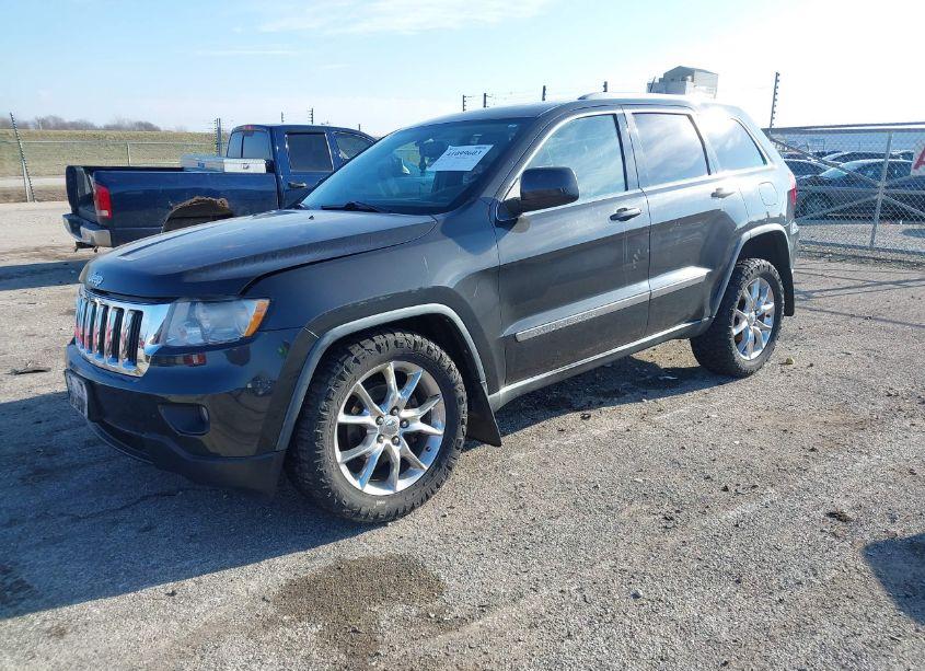 Photo 2 of 2011 Jeep Grand CHEROKEE LAREDO (VIN 1J4RR4GG1BC738649)