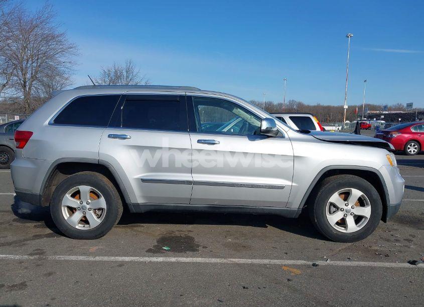 Photo 13 of 2011 Jeep Grand CHEROKEE LAREDO (VIN 1J4RR4GG2BC511289)