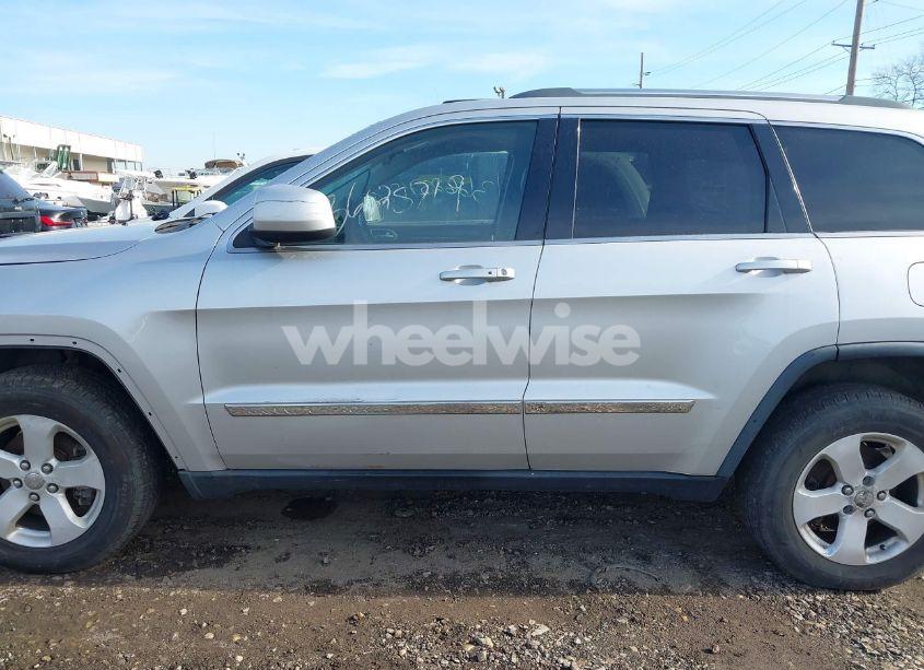 Photo 13 of 2011 Jeep Grand CHEROKEE LAREDO (VIN 1J4RR4GG2BC511504)