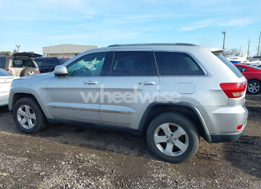 Photo 3 of 2011 Jeep Grand CHEROKEE LAREDO (VIN 1J4RR4GG2BC511504)