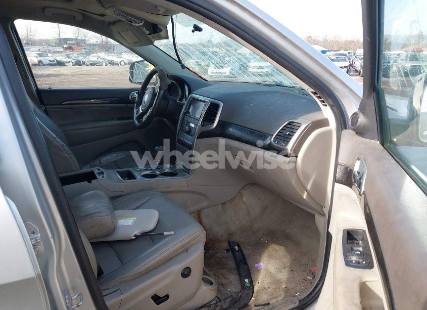 Photo 5 of 2011 Jeep Grand CHEROKEE LAREDO (VIN 1J4RR4GG2BC511504)