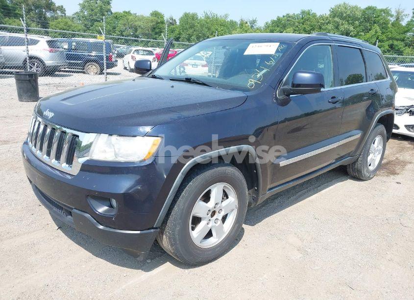 Photo 2 of 2011 Jeep Grand CHEROKEE LAREDO (VIN 1J4RR4GG2BC550934)