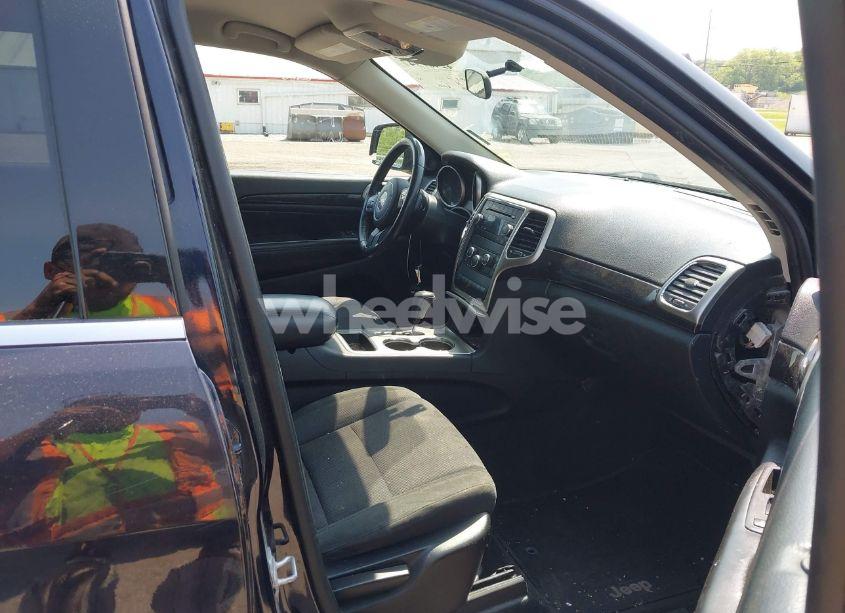 Photo 5 of 2011 Jeep Grand CHEROKEE LAREDO (VIN 1J4RR4GG2BC550934)