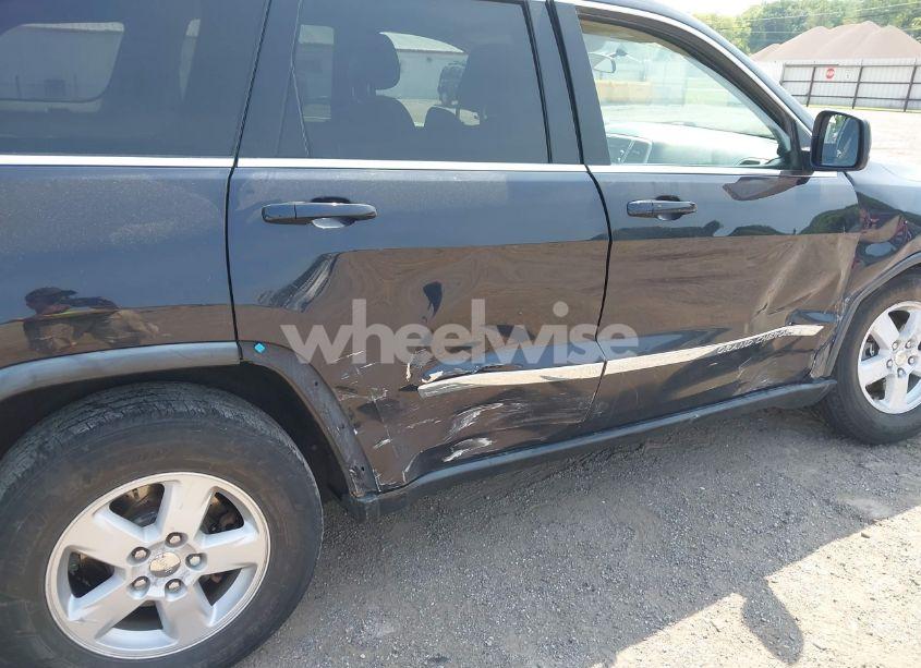 Photo 6 of 2011 Jeep Grand CHEROKEE LAREDO (VIN 1J4RR4GG2BC550934)