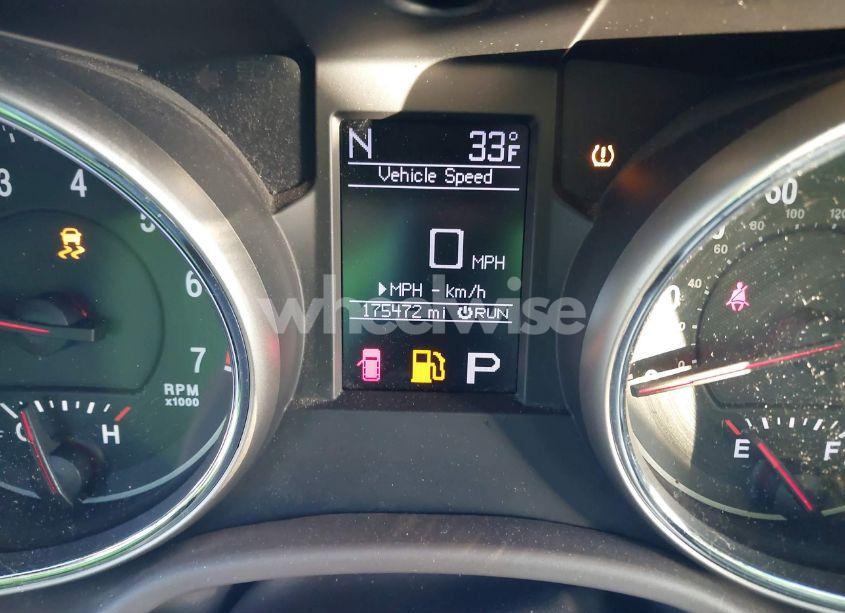 Photo 15 of 2011 Jeep Grand CHEROKEE LAREDO (VIN 1J4RR4GG2BC567801)