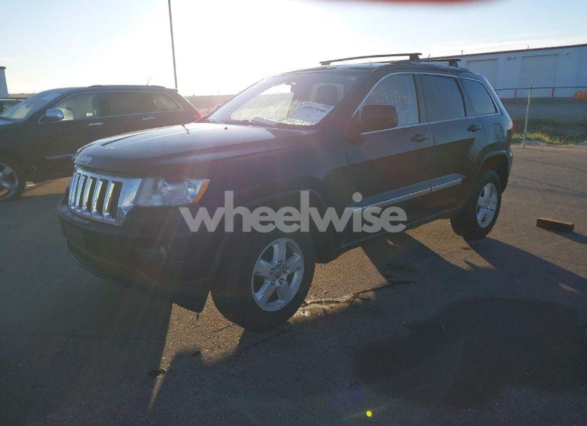 Photo 2 of 2011 Jeep Grand CHEROKEE LAREDO (VIN 1J4RR4GG2BC567801)