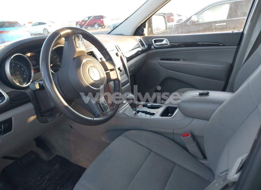 Photo 5 of 2011 Jeep Grand CHEROKEE LAREDO (VIN 1J4RR4GG2BC567801)