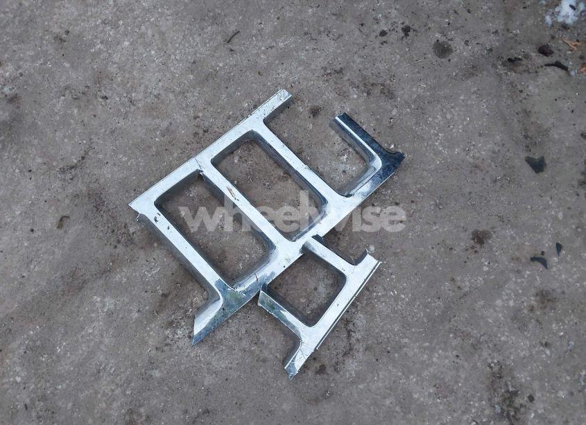 Photo 12 of 2011 Jeep Grand CHEROKEE LAREDO (VIN 1J4RR4GG2BC581990)