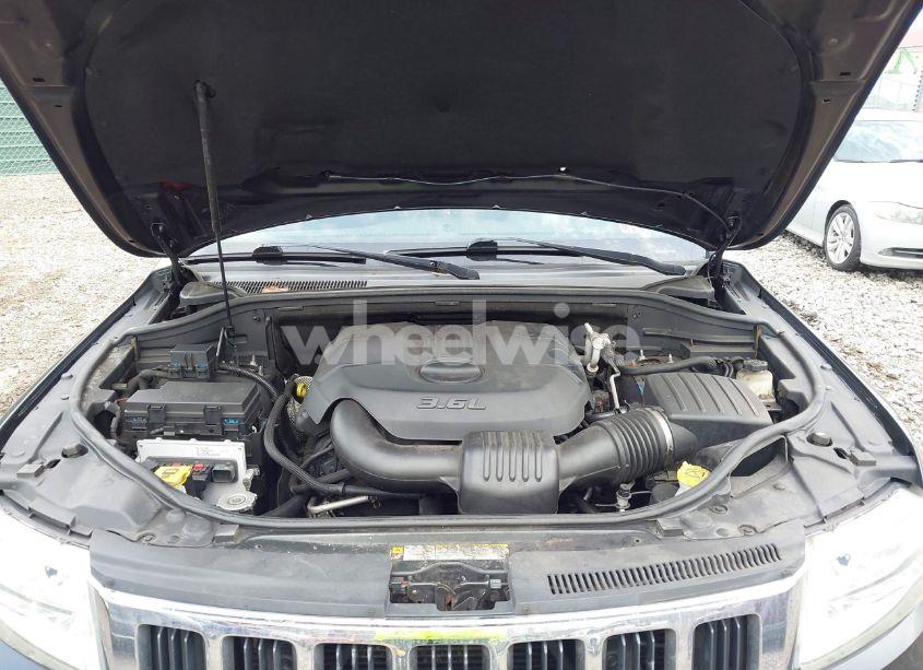 Photo 10 of 2011 Jeep Grand CHEROKEE LAREDO (VIN 1J4RR4GG2BC609268)