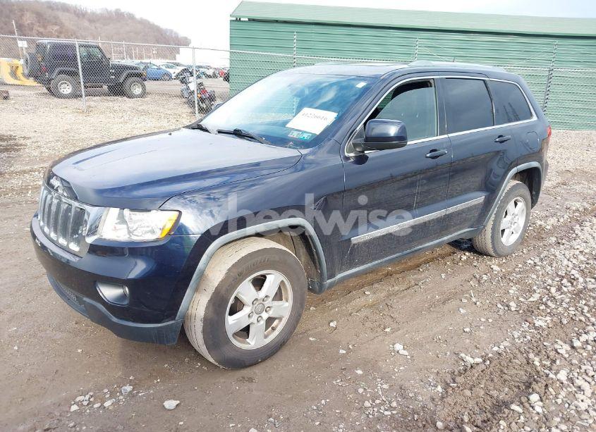 Photo 2 of 2011 Jeep Grand CHEROKEE LAREDO (VIN 1J4RR4GG2BC609268)