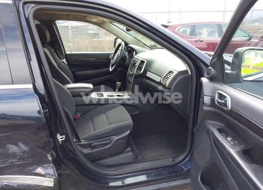 Photo 5 of 2011 Jeep Grand CHEROKEE LAREDO (VIN 1J4RR4GG2BC609268)