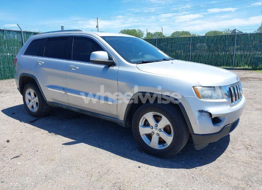 2011 Jeep Grand CHEROKEE LAREDO (VIN 1J4RR4GG2BC737400) main photo