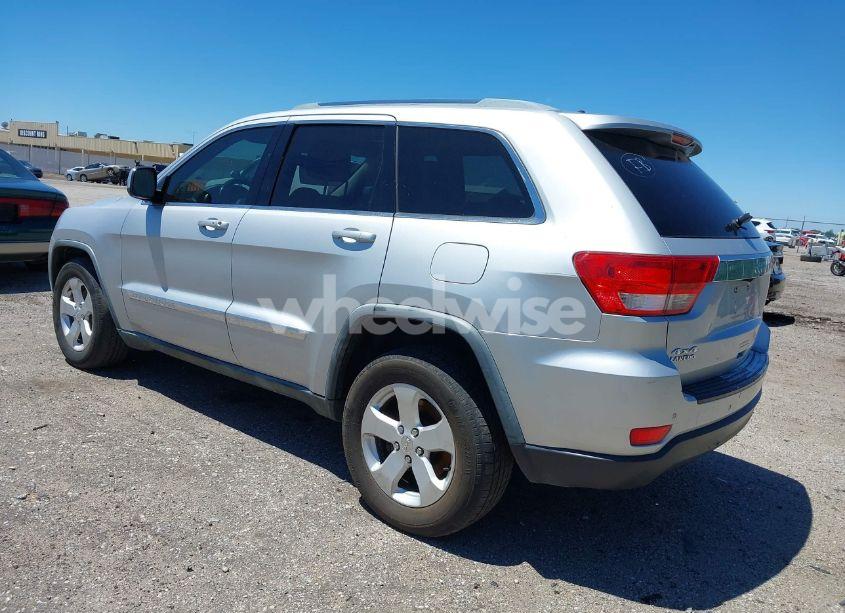 Photo 3 of 2011 Jeep Grand CHEROKEE LAREDO (VIN 1J4RR4GG2BC737400)