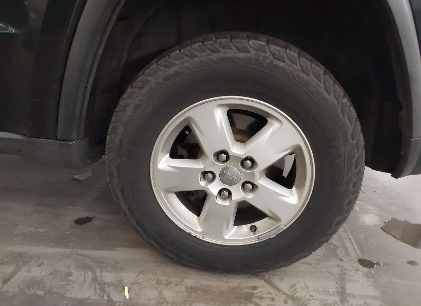 Photo 12 of 2011 Jeep Grand CHEROKEE LAREDO (VIN 1J4RR4GG3BC502861)