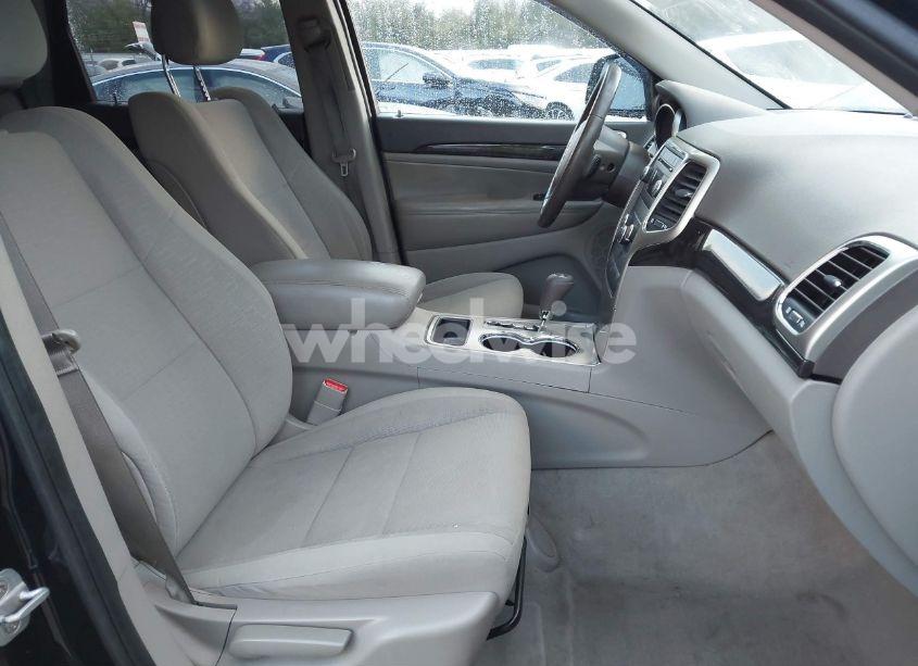 Photo 5 of 2011 Jeep Grand CHEROKEE LAREDO (VIN 1J4RR4GG3BC509177)