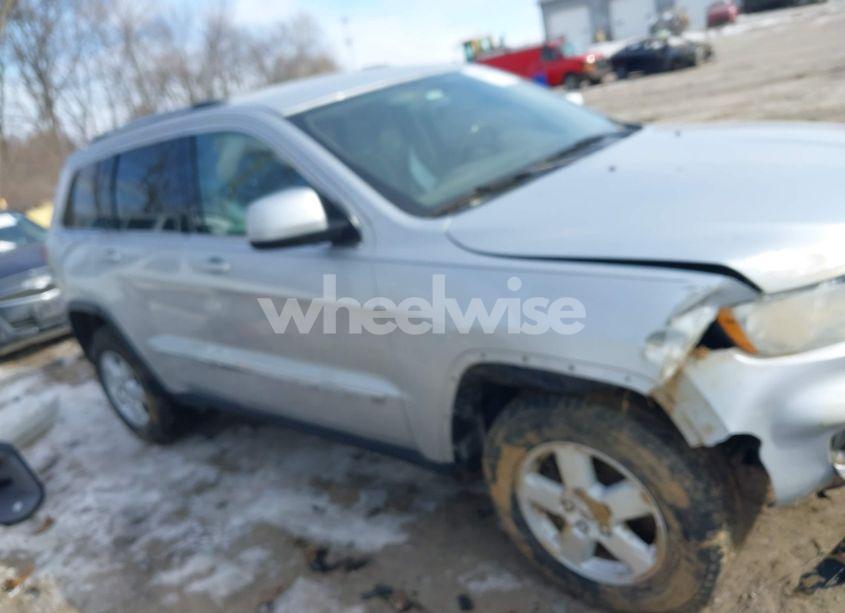 Photo 13 of 2011 Jeep Grand CHEROKEE LAREDO (VIN 1J4RR4GG3BC509373)