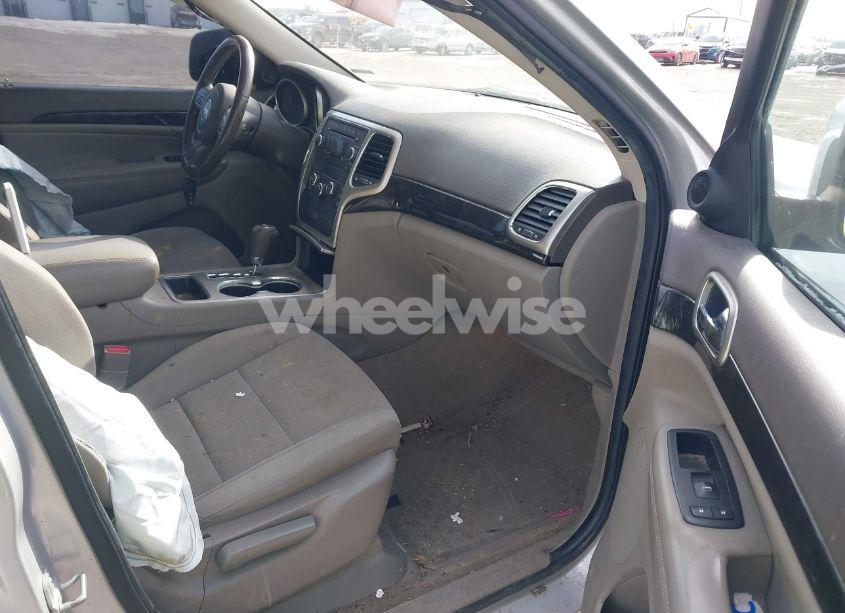 Photo 5 of 2011 Jeep Grand CHEROKEE LAREDO (VIN 1J4RR4GG3BC509373)